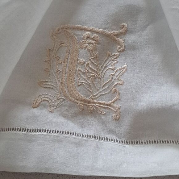 Guest Towel White Linen Embroidered Letter “T” in Cream Guest Bath Towel Cotton - Picture 5 of 6